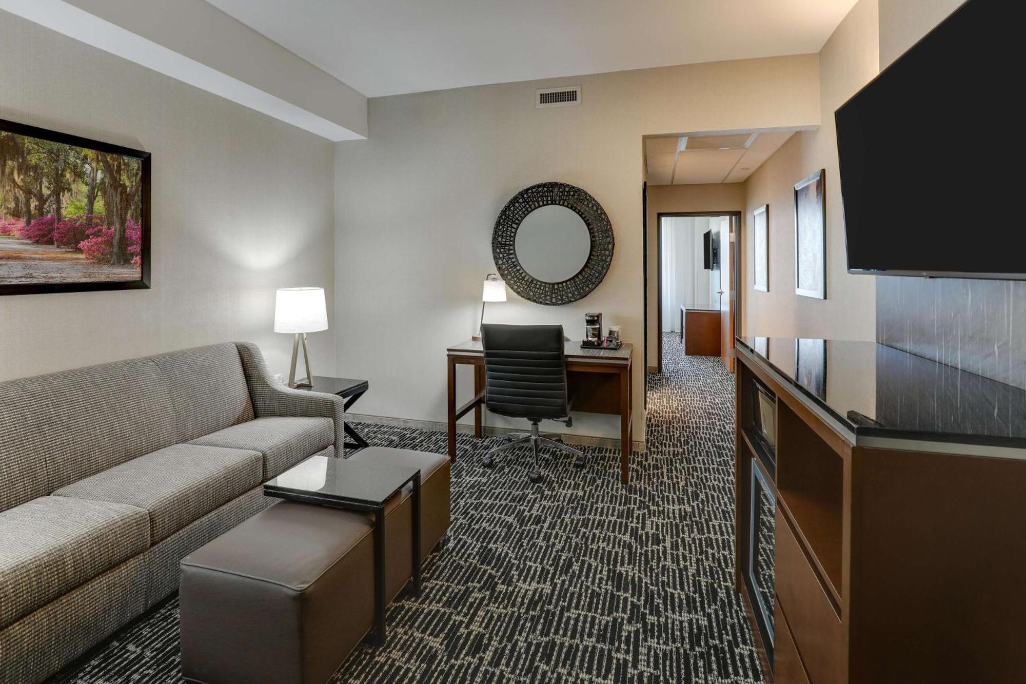 Drury Plaza Hotel Savannah Пулер Экстерьер фото