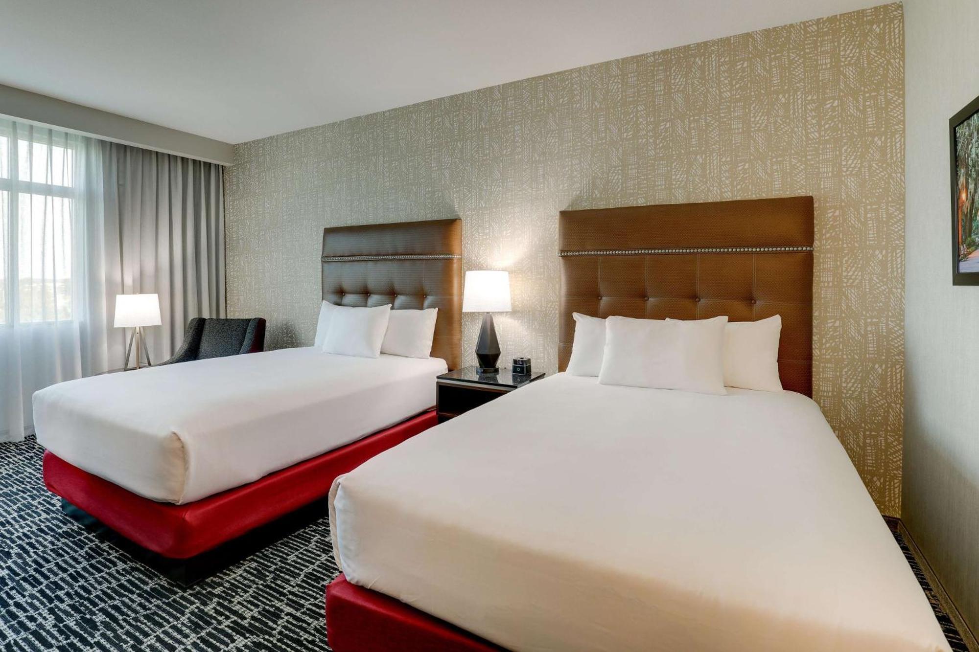 Drury Plaza Hotel Savannah Пулер Экстерьер фото