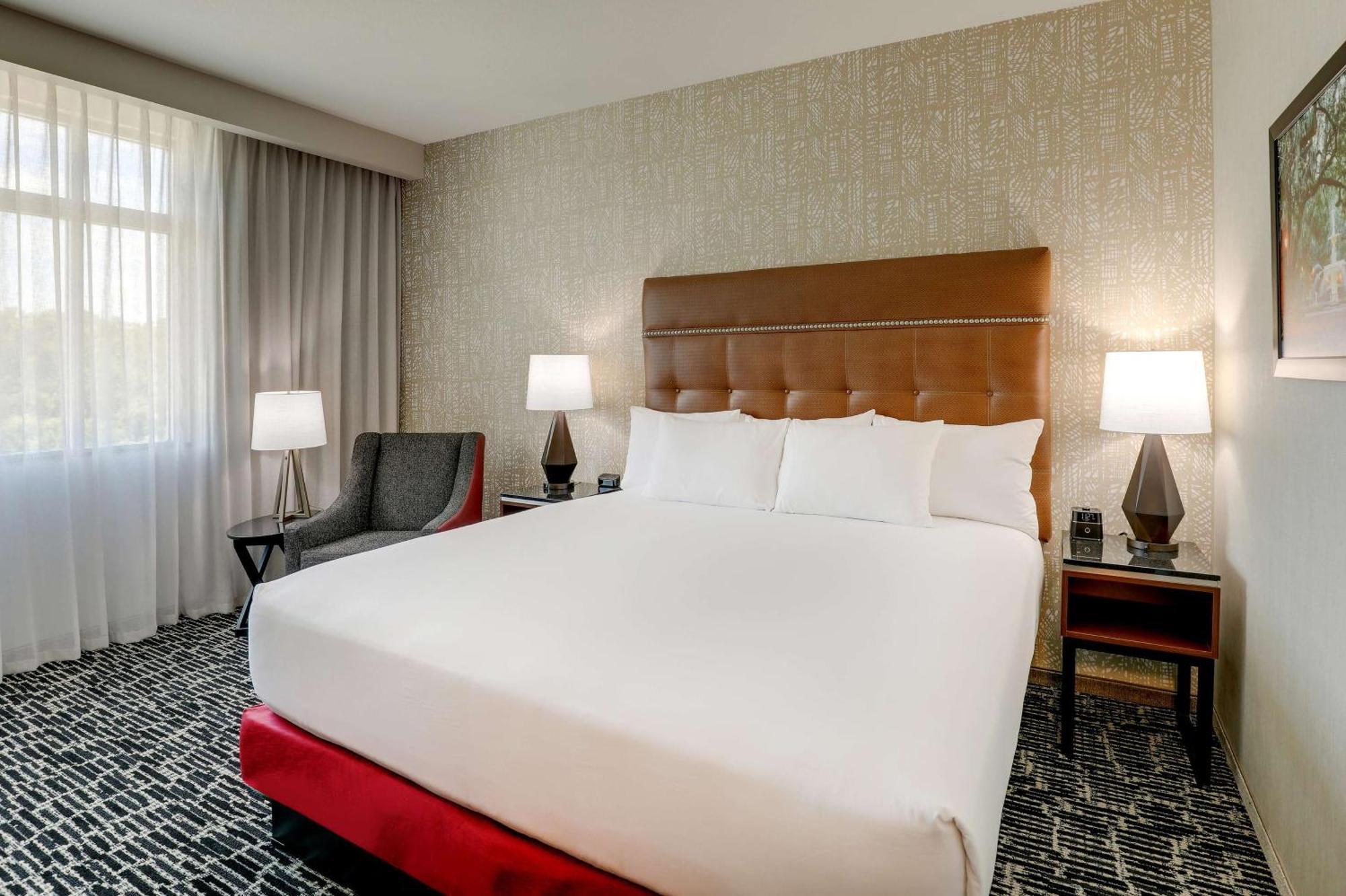 Drury Plaza Hotel Savannah Пулер Экстерьер фото